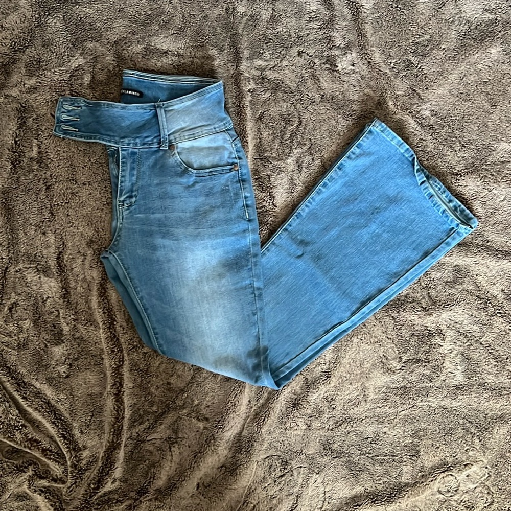 Women's Light Blue High-Waist Jeans